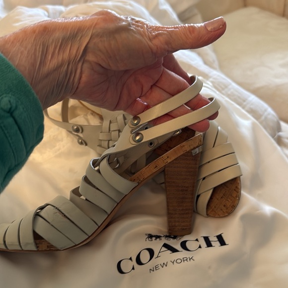 COACH SHOES 9.5 - Picture 8 of 8